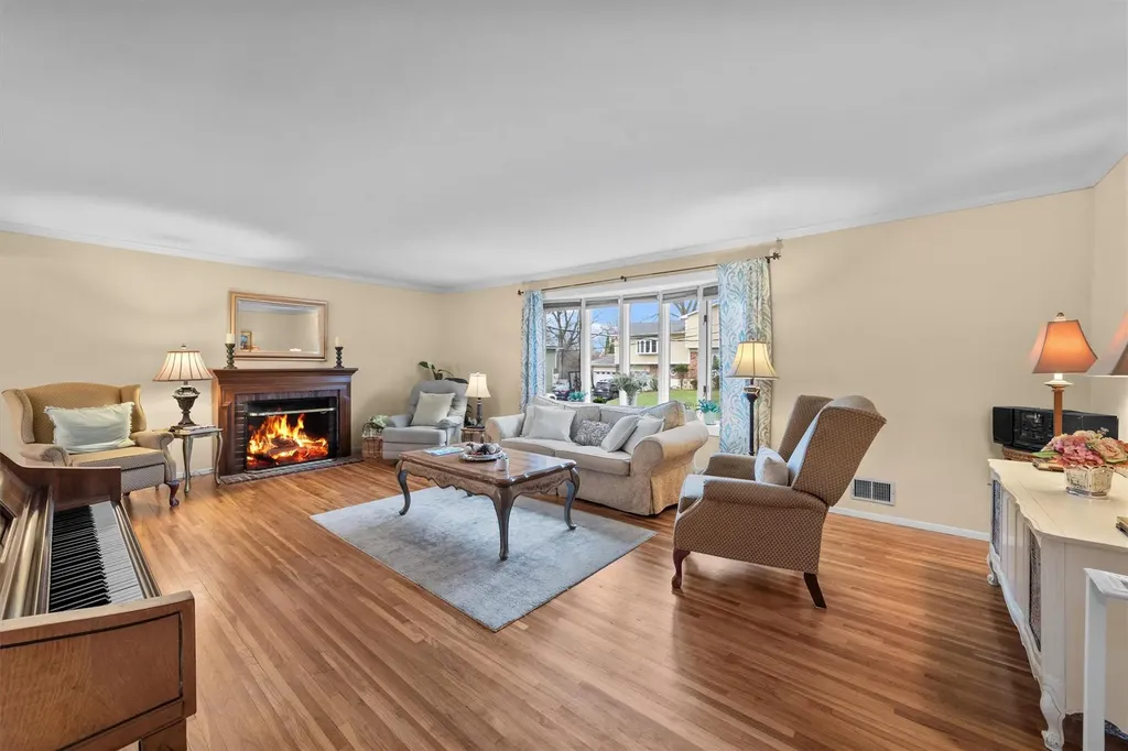 130 Parkview Road Elmsford NY 10523