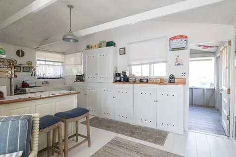 19 Anchor Path Baiting Hollow NY 11933