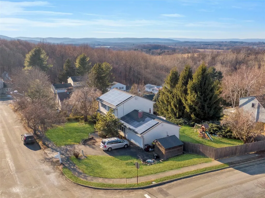 12 Country Lane Warwick NY 10990
