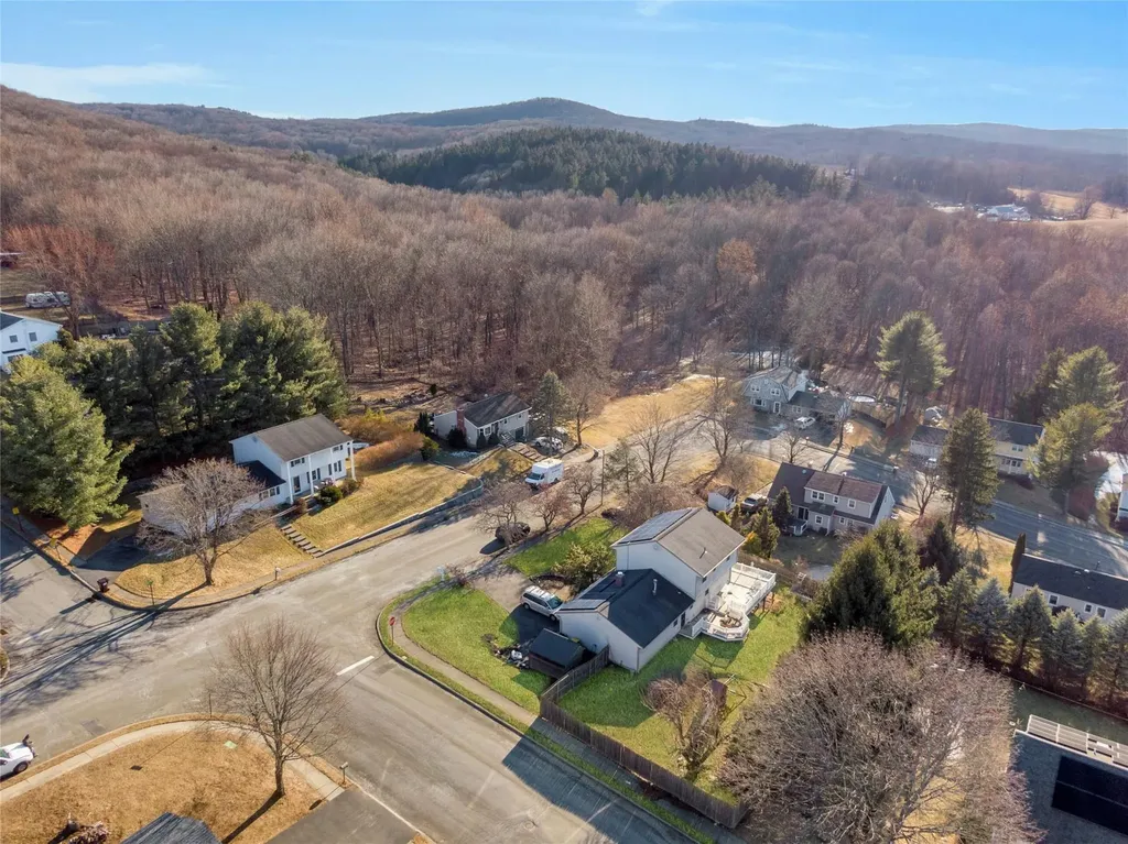 12 Country Lane Warwick NY 10990