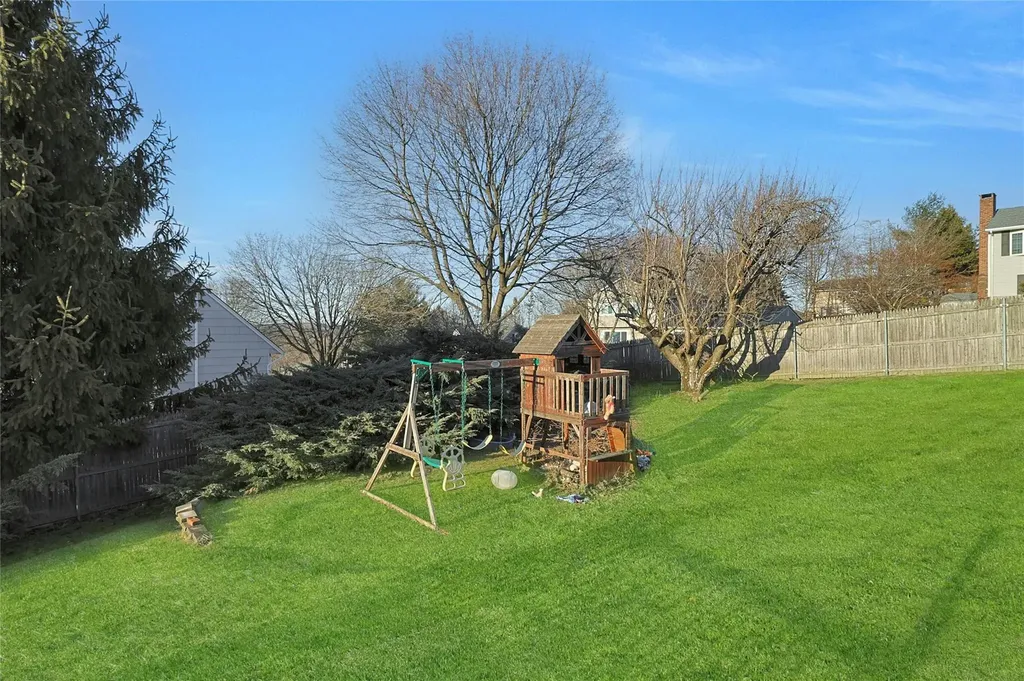 12 Country Lane Warwick NY 10990