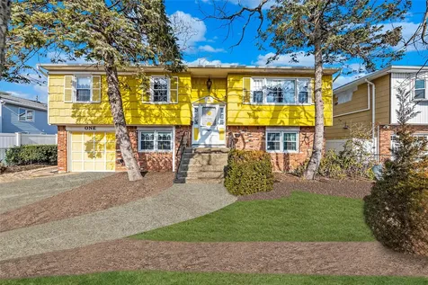 1 8th Street Bayville NY 11709