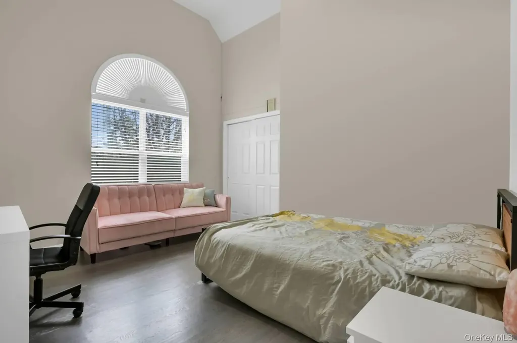 26 Lakeside Lane Westhampton NY 11977