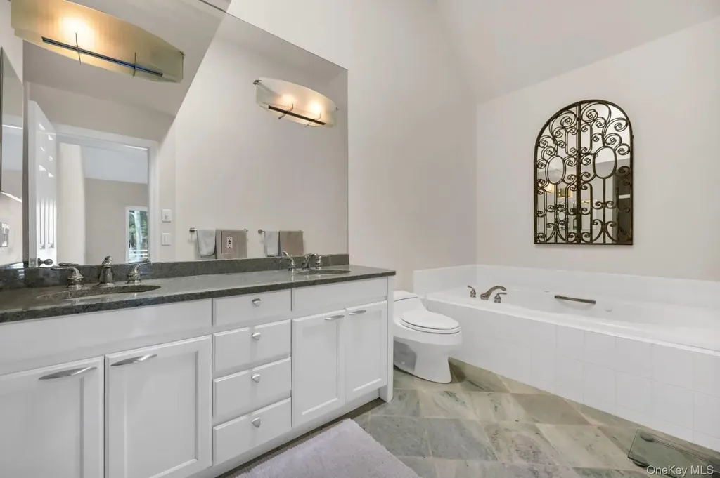 26 Lakeside Lane Westhampton NY 11977