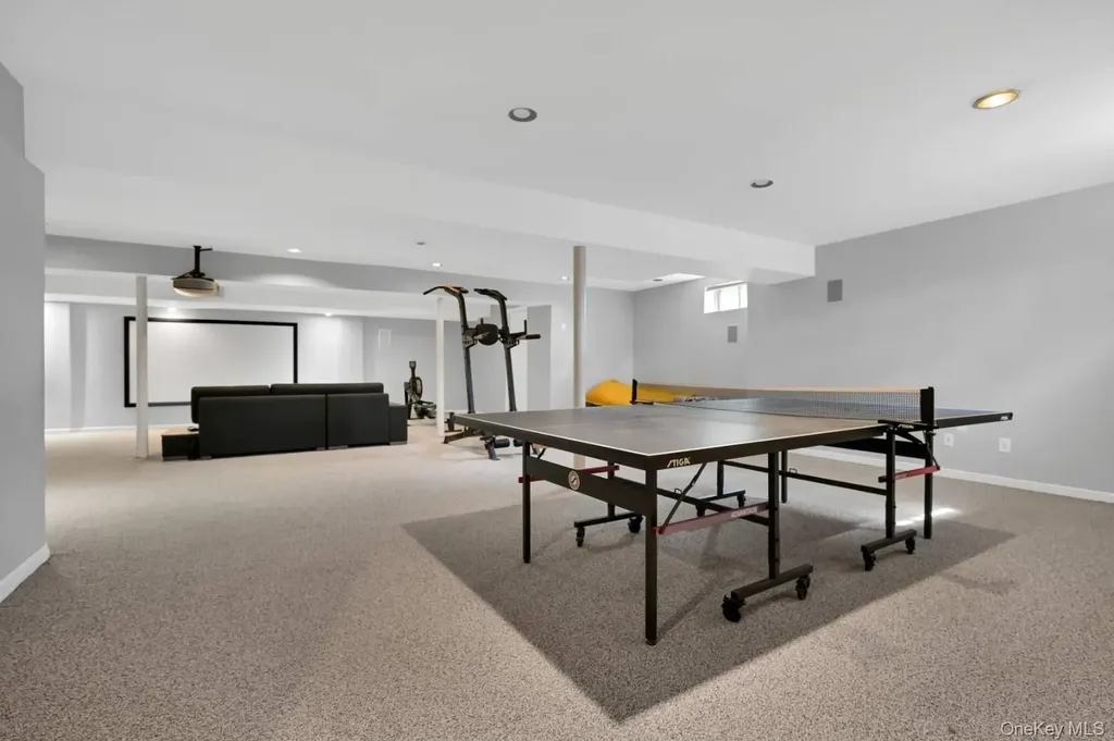 26 Lakeside Lane Westhampton NY 11977