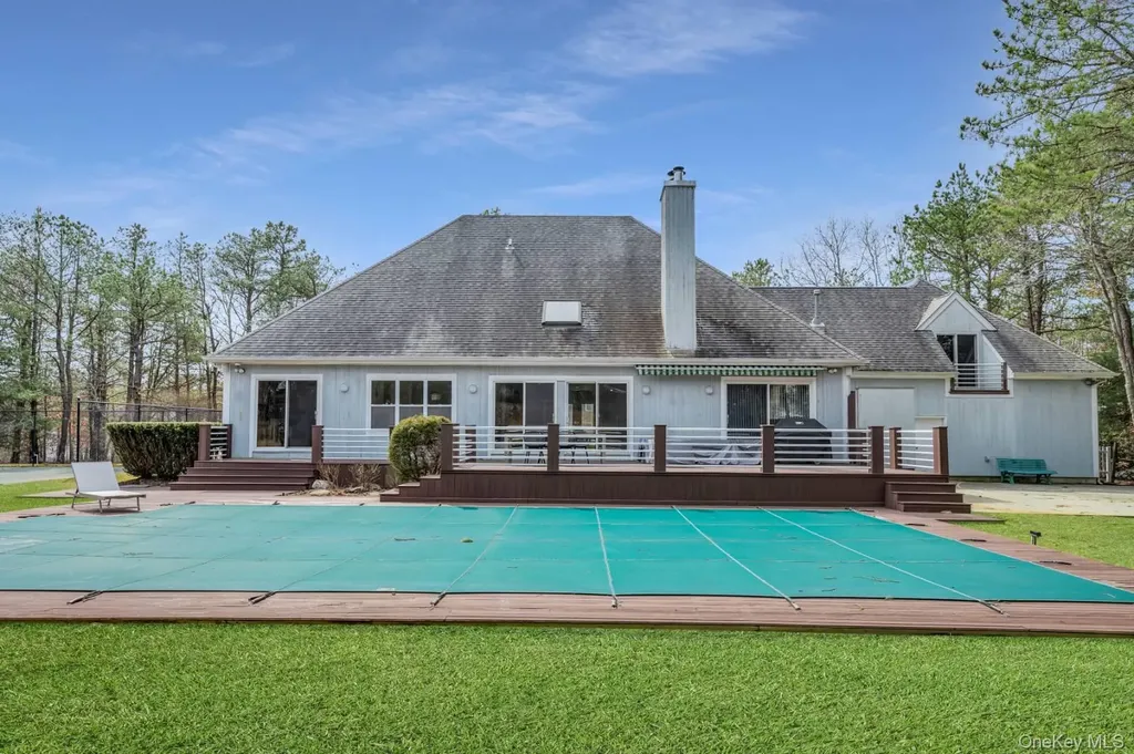 26 Lakeside Lane Westhampton NY 11977