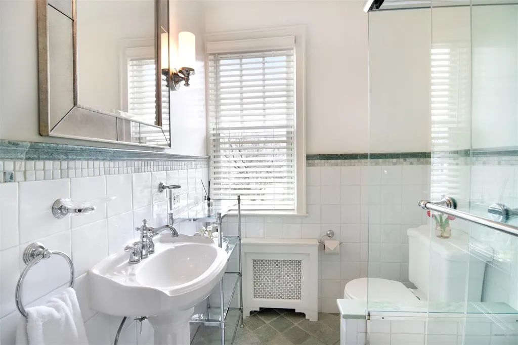 15 Hewitt Avenue Bronxville NY 10708