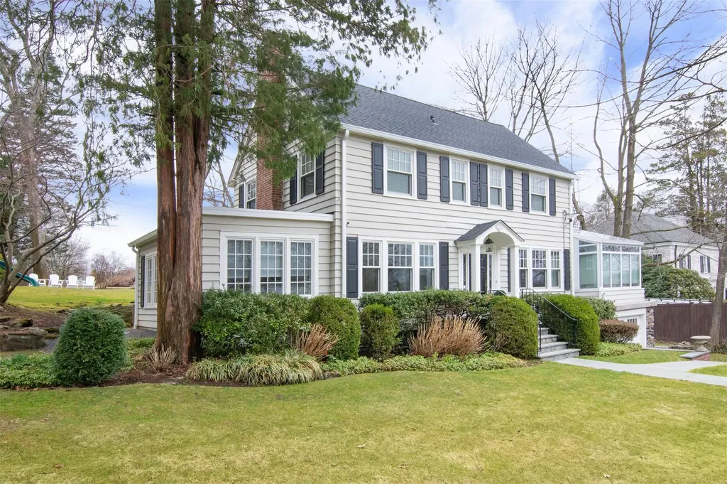 15 Hewitt Avenue Bronxville NY 10708