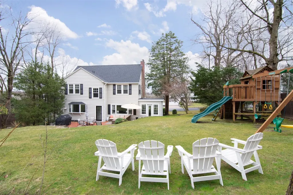 15 Hewitt Avenue Bronxville NY 10708