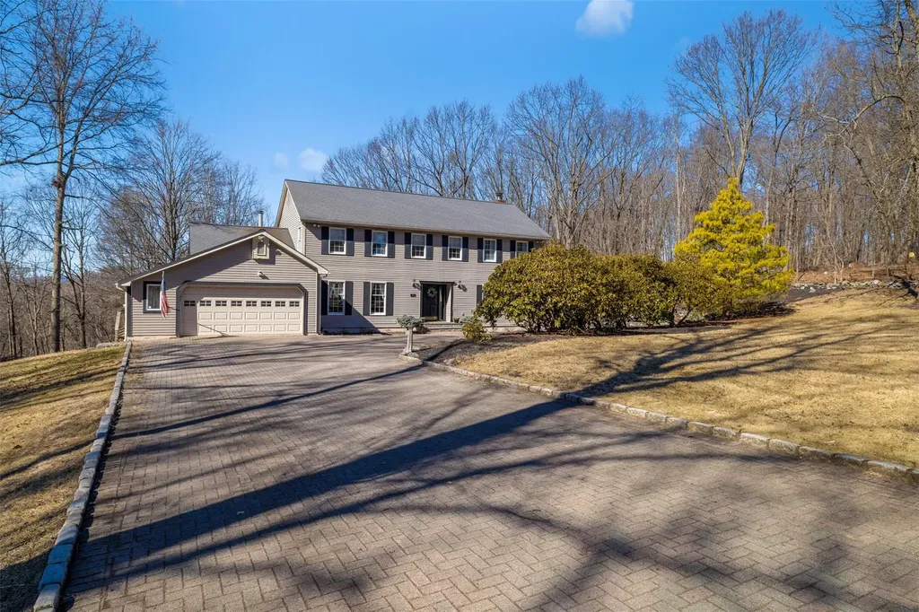 19 Wagner Drive Rock Tavern NY 12575