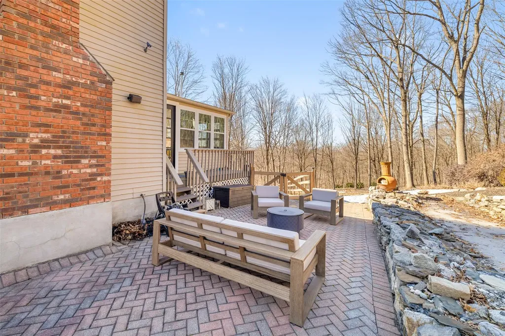 19 Wagner Drive Rock Tavern NY 12575
