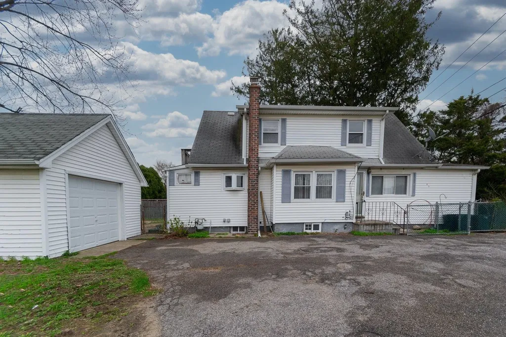 305 Route 109 West Babylon NY 11704