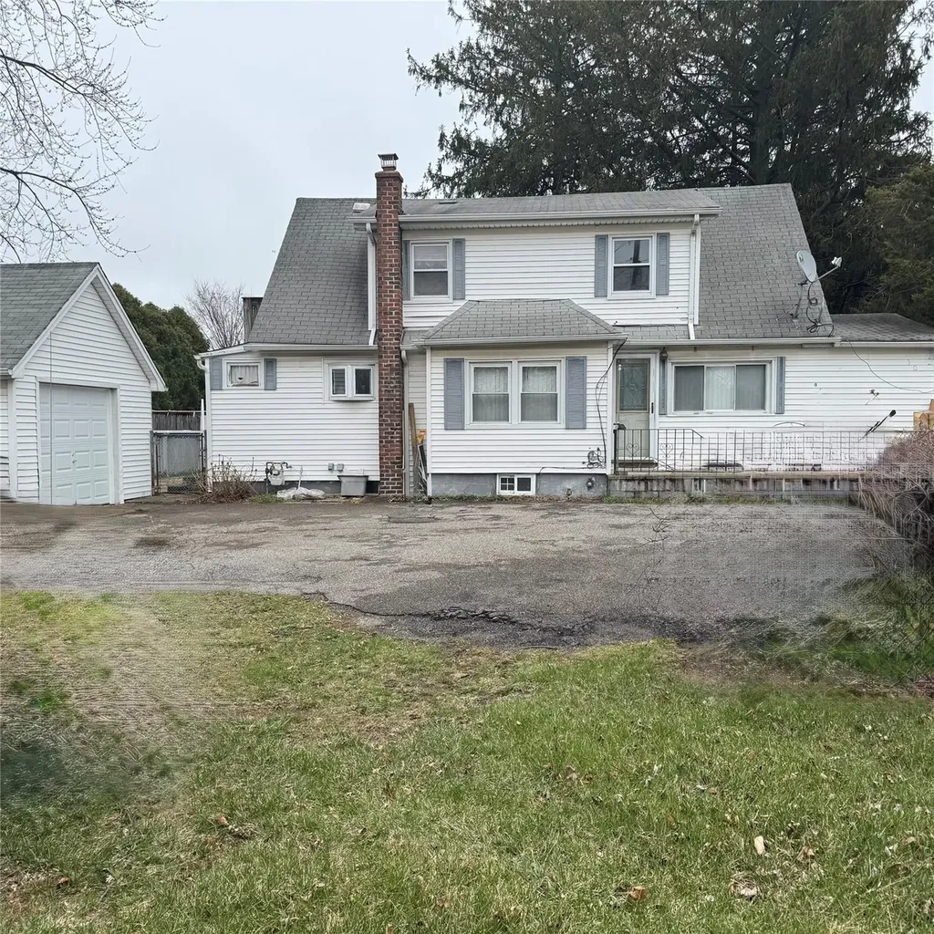 305 Route 109 West Babylon NY 11704