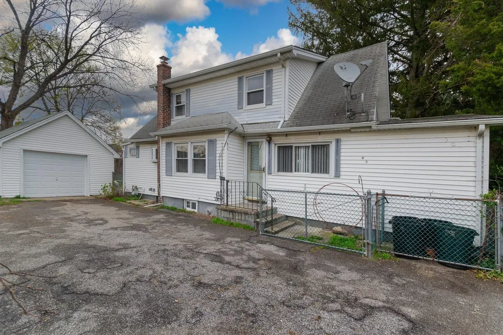 305 Route 109 West Babylon NY 11704
