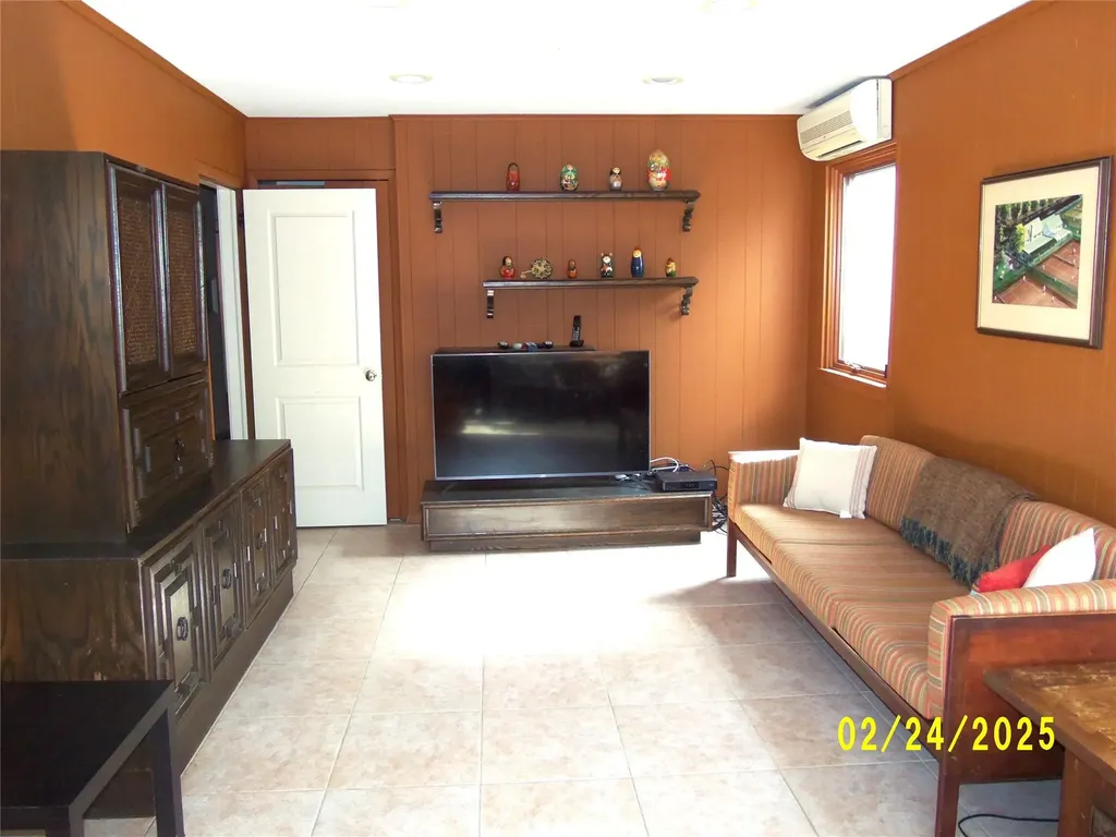 1434 165th Street Whitestone NY 11357