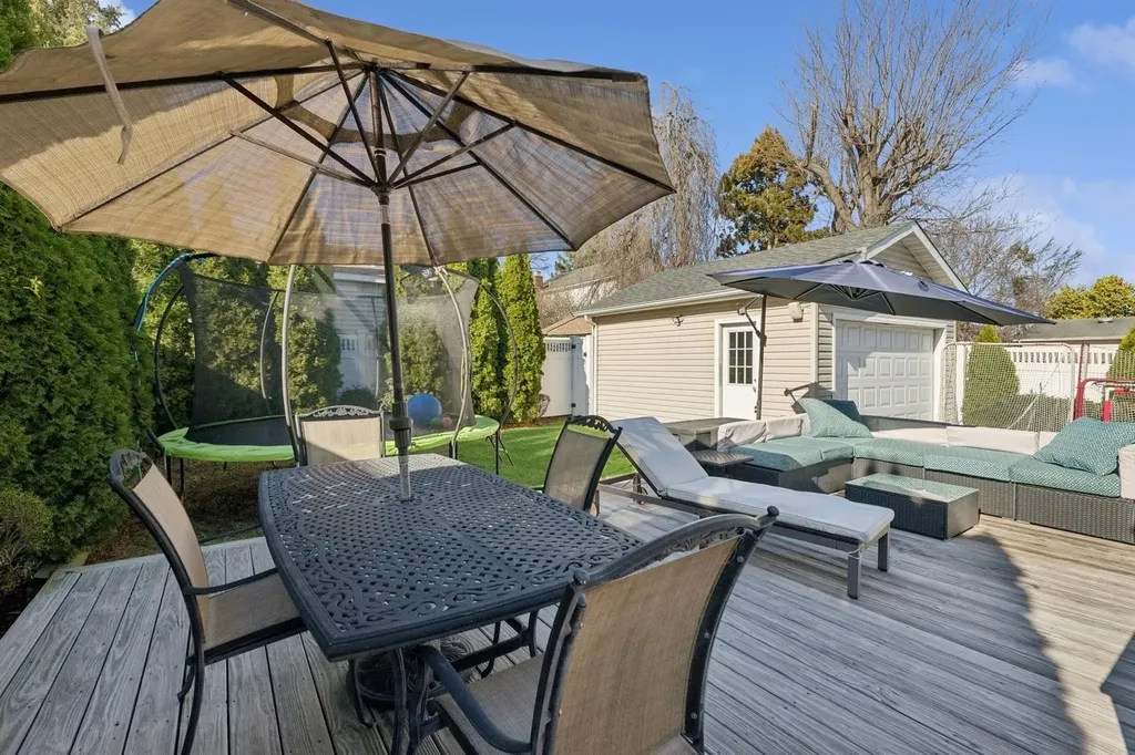 6 Linden Avenue Lynbrook NY 11563