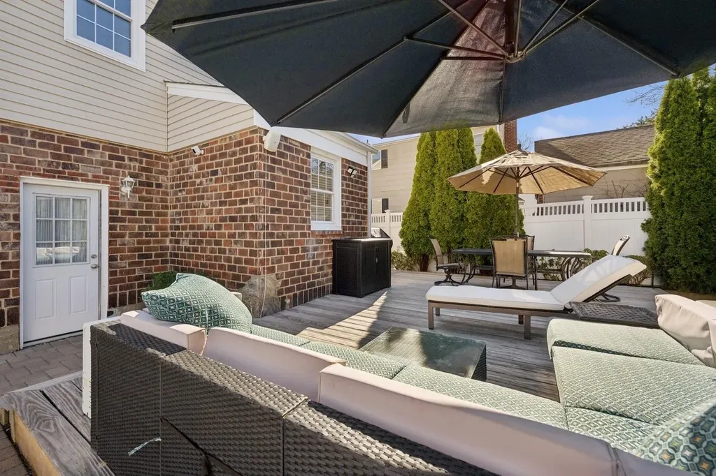 6 Linden Avenue Lynbrook NY 11563