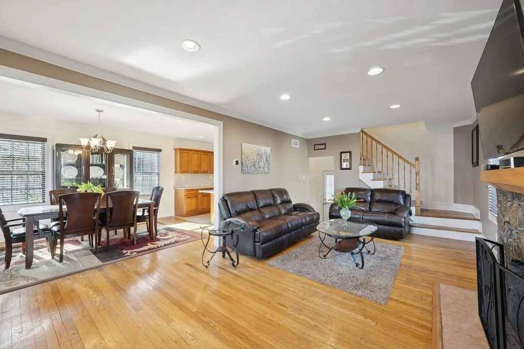 6 Linden Avenue Lynbrook NY 11563
