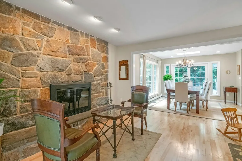 71 Brett Lane Bedford NY 10506