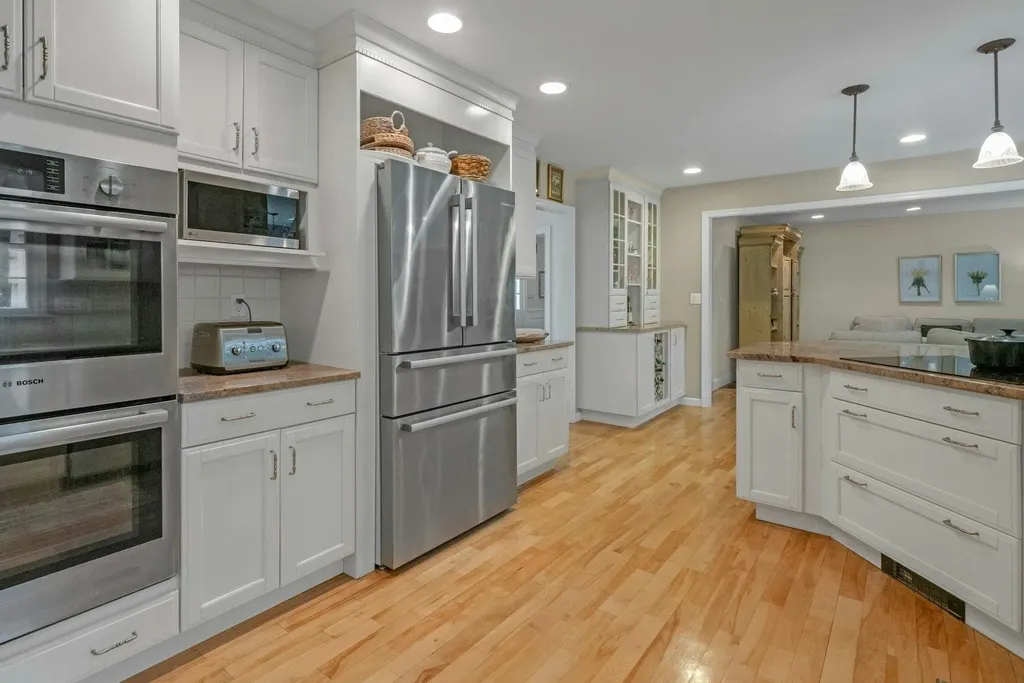 71 Brett Lane Bedford NY 10506