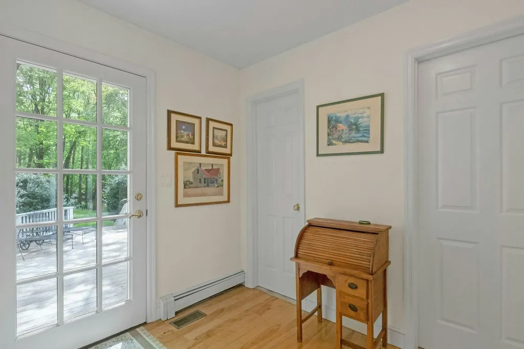 71 Brett Lane Bedford NY 10506