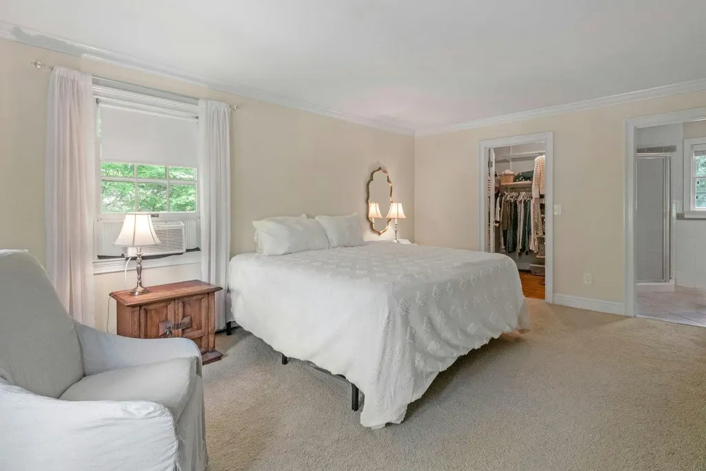 71 Brett Lane Bedford NY 10506