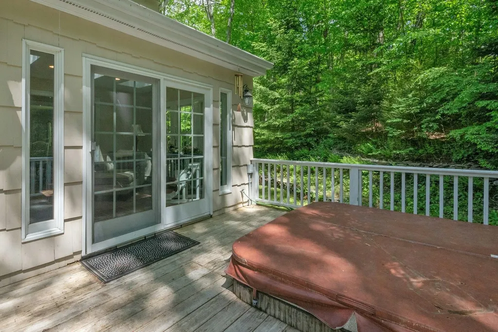 71 Brett Lane Bedford NY 10506