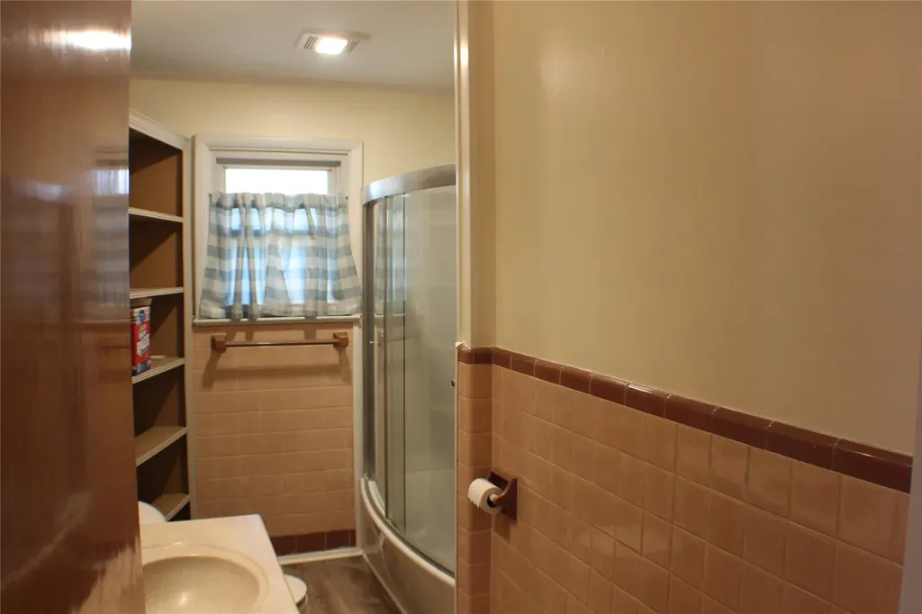 8 Norah Lane Hyde Park NY 12538