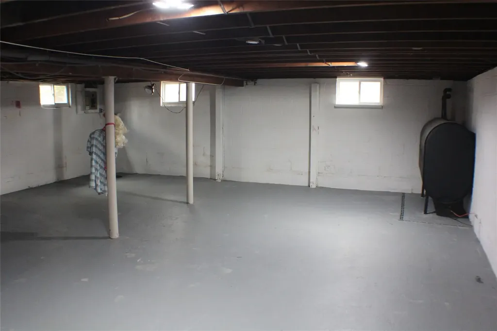 8 Norah Lane Hyde Park NY 12538