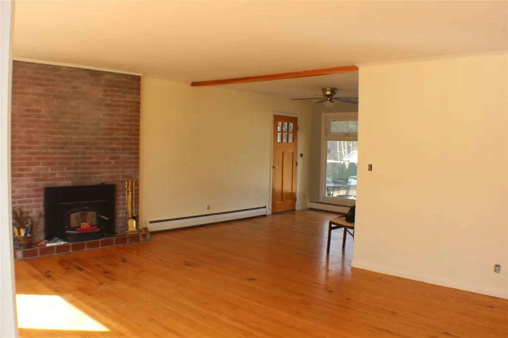 8 Norah Lane Hyde Park NY 12538