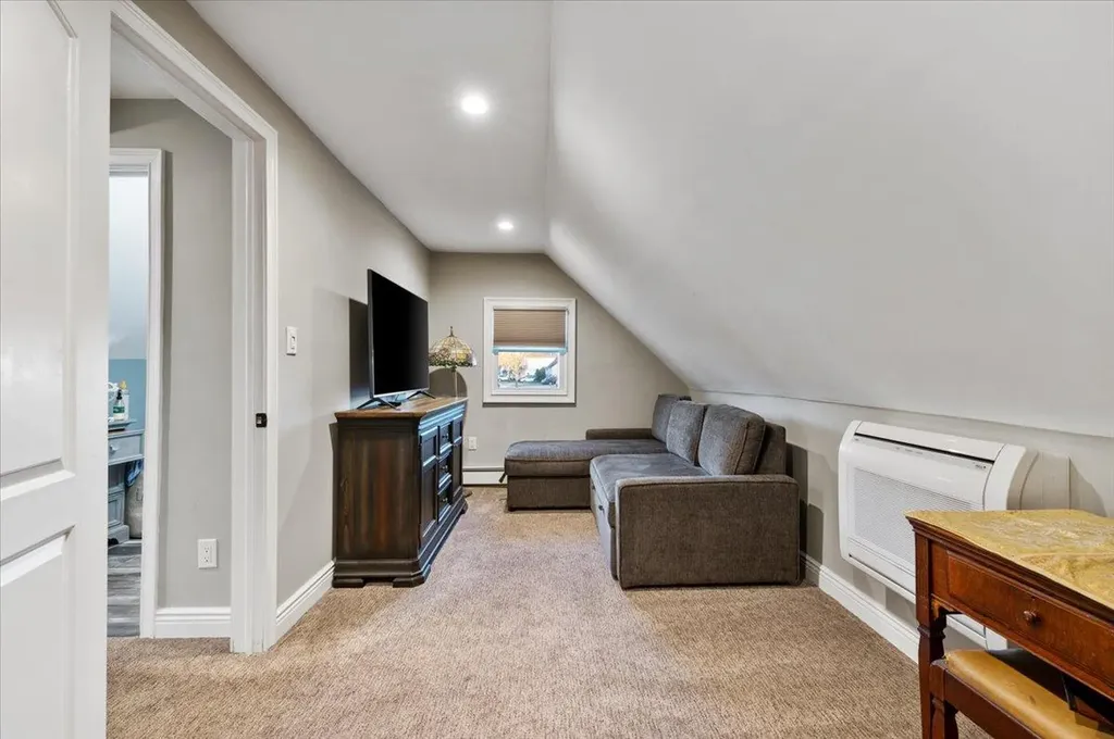 15 Elm Drive W Levittown NY 11756