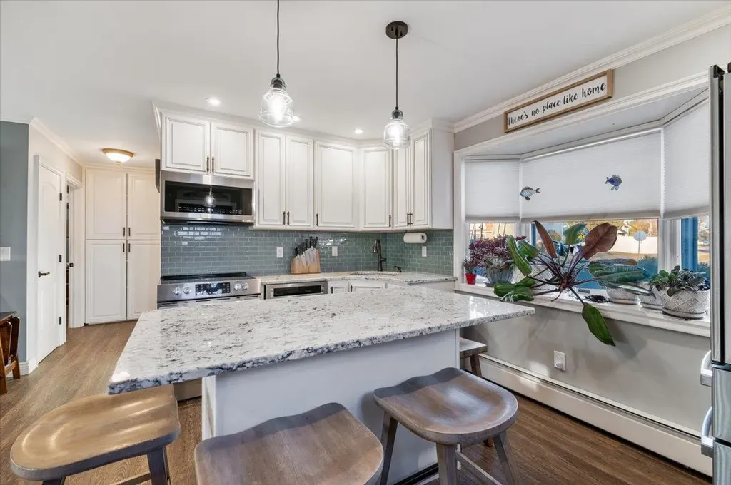 15 Elm Drive W Levittown NY 11756