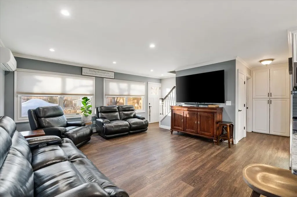15 Elm Drive W Levittown NY 11756