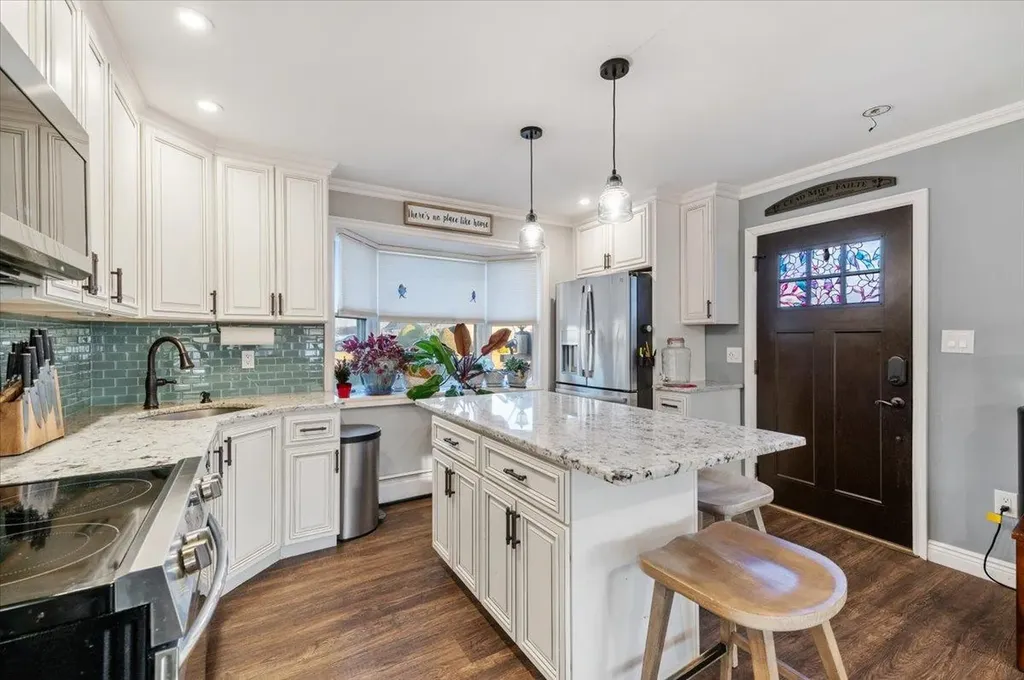 15 Elm Drive W Levittown NY 11756