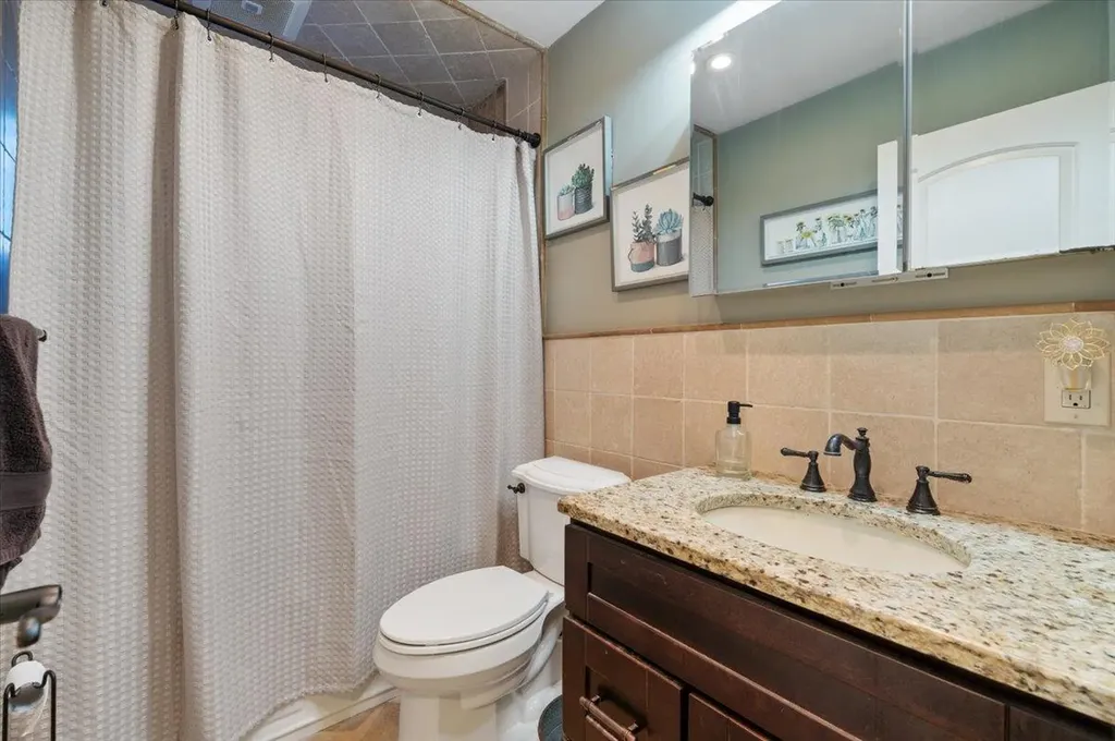 15 Elm Drive W Levittown NY 11756