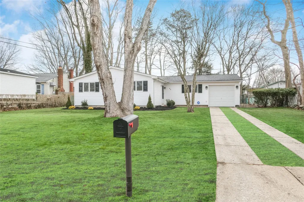 66 Breston Drive E Shirley NY 11967