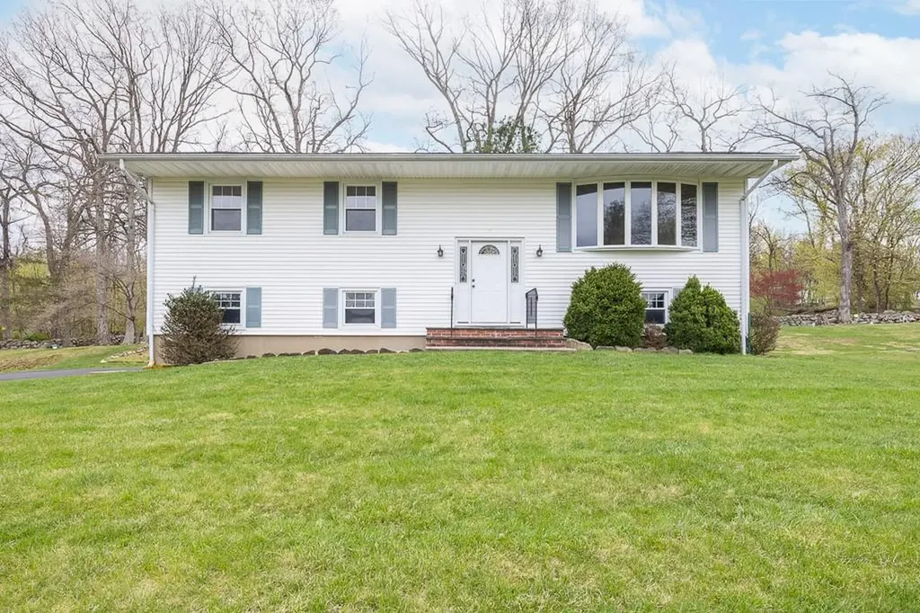 3 Hemlock Lane Thiells NY 10984
