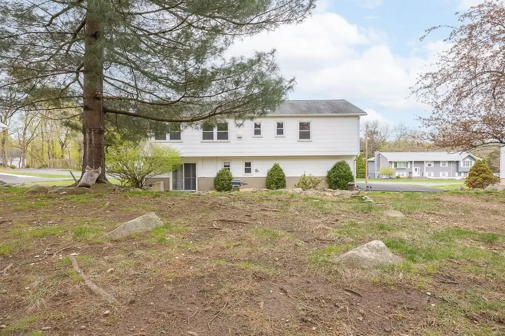 3 Hemlock Lane Thiells NY 10984