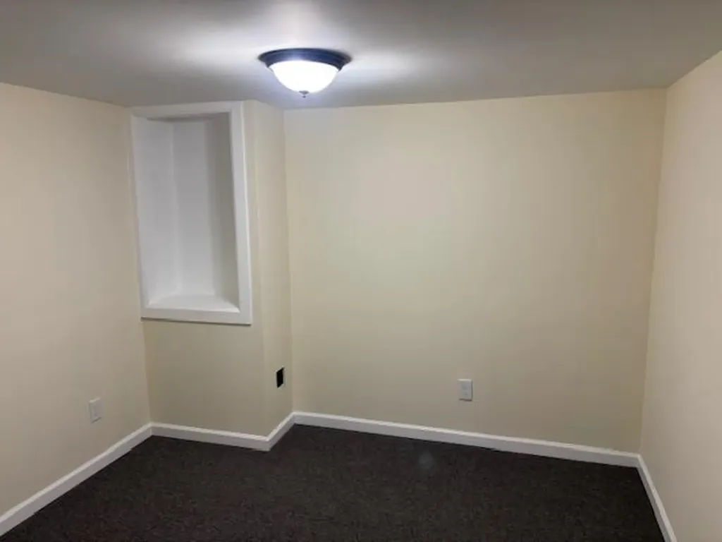 10 E Sycamore Street Central Islip NY 11722