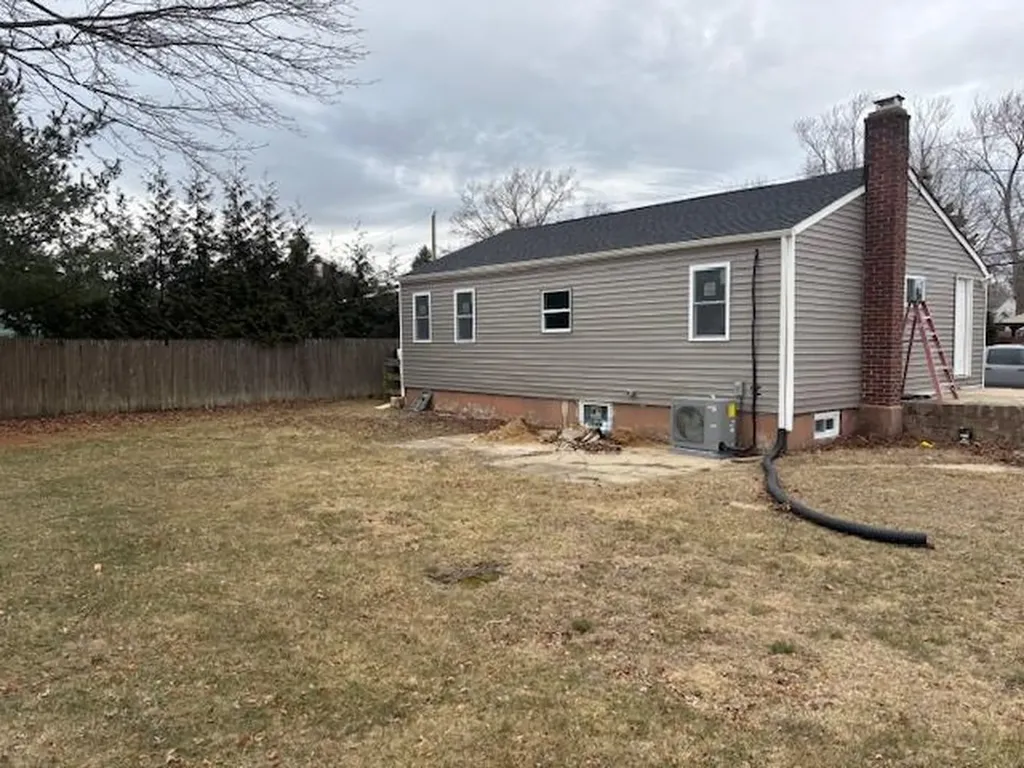 10 E Sycamore Street Central Islip NY 11722