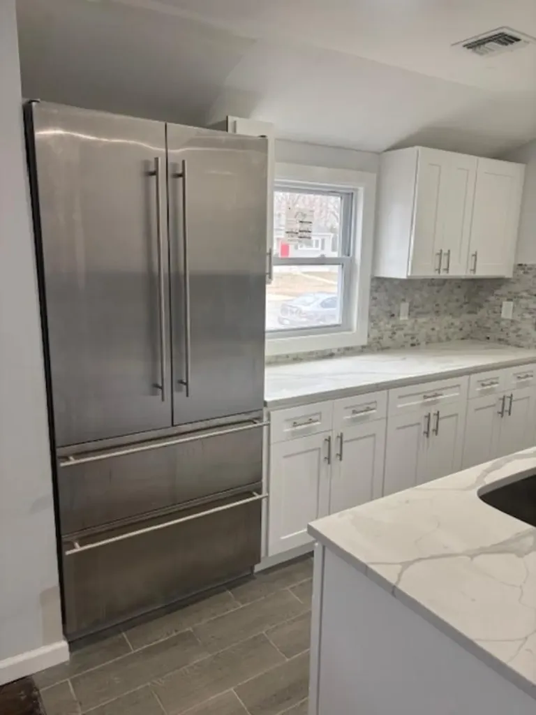 10 E Sycamore Street Central Islip NY 11722