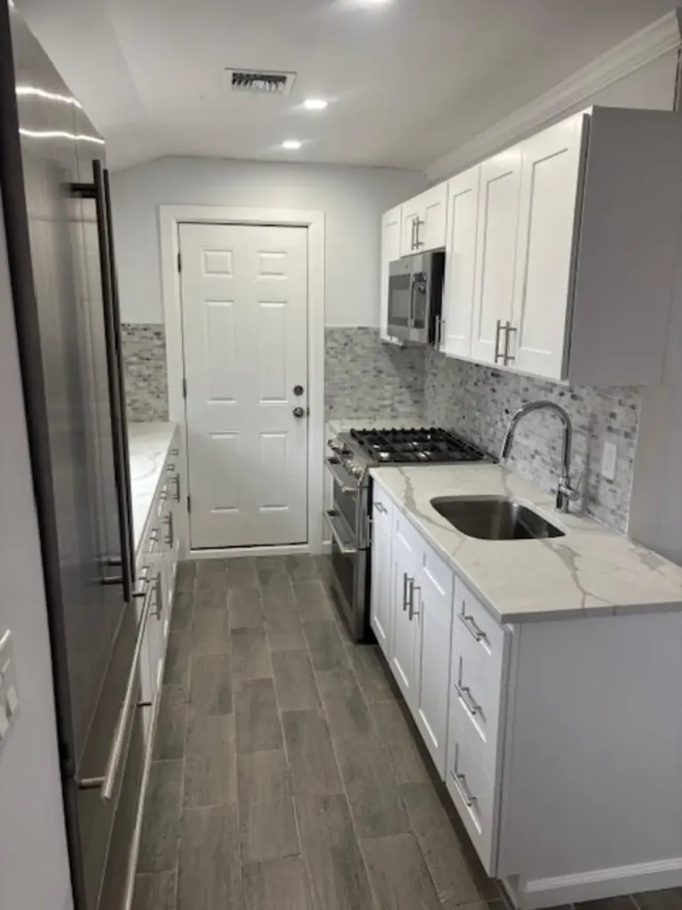 10 E Sycamore Street Central Islip NY 11722