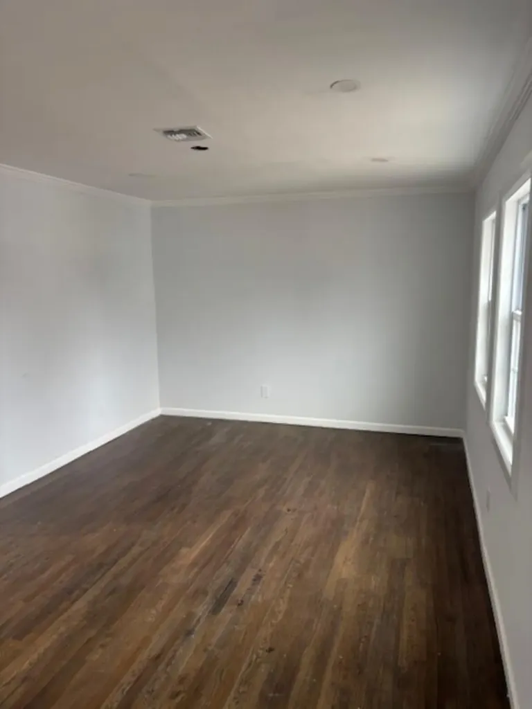 10 E Sycamore Street Central Islip NY 11722