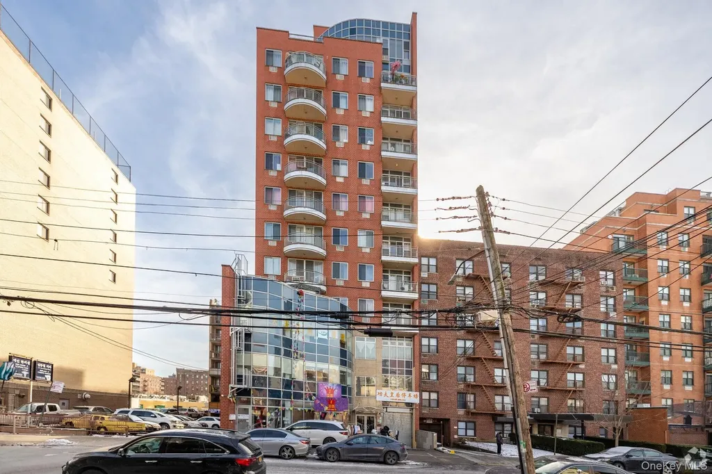 142-28 38th Avenue Flushing NY 11354