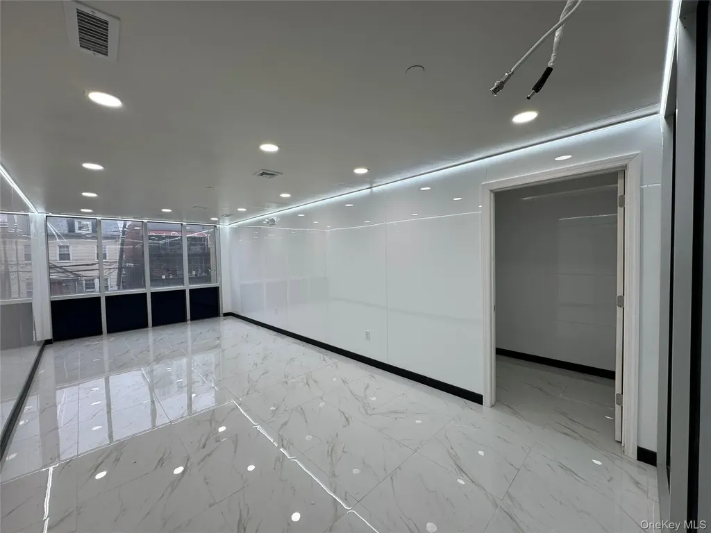 142-28 38th Avenue Flushing NY 11354