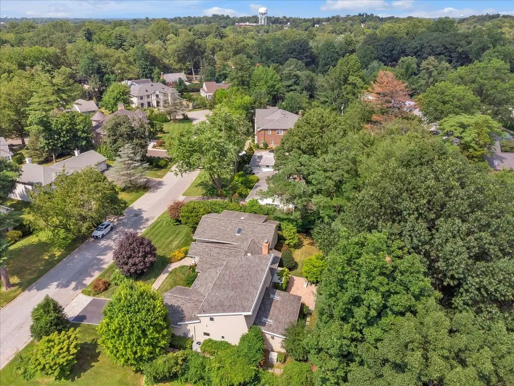 7 Fieldstone Lane Great Neck NY 11020