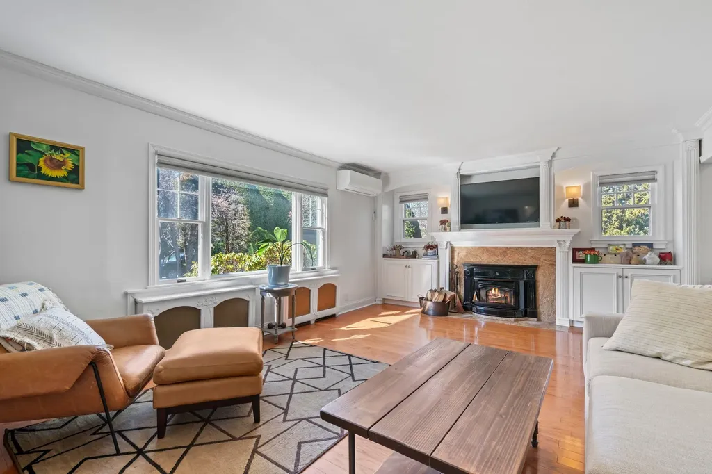 2 Pine Road Syosset NY 11791