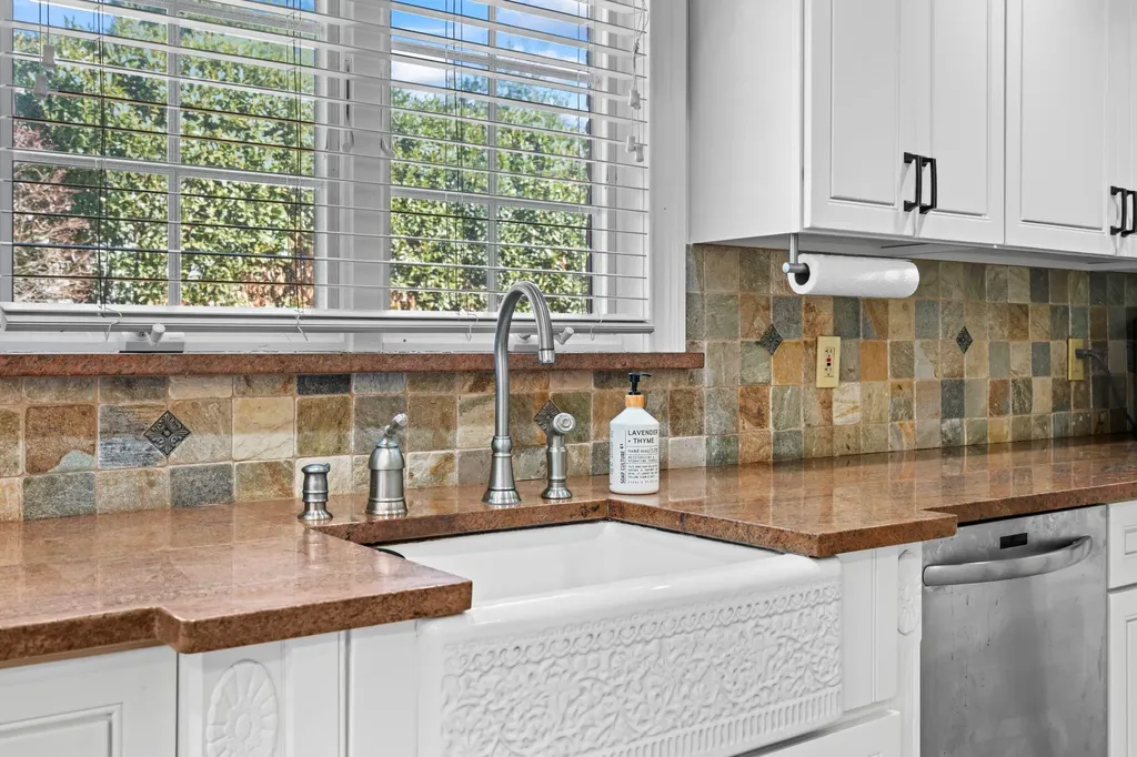 2 Pine Road Syosset NY 11791