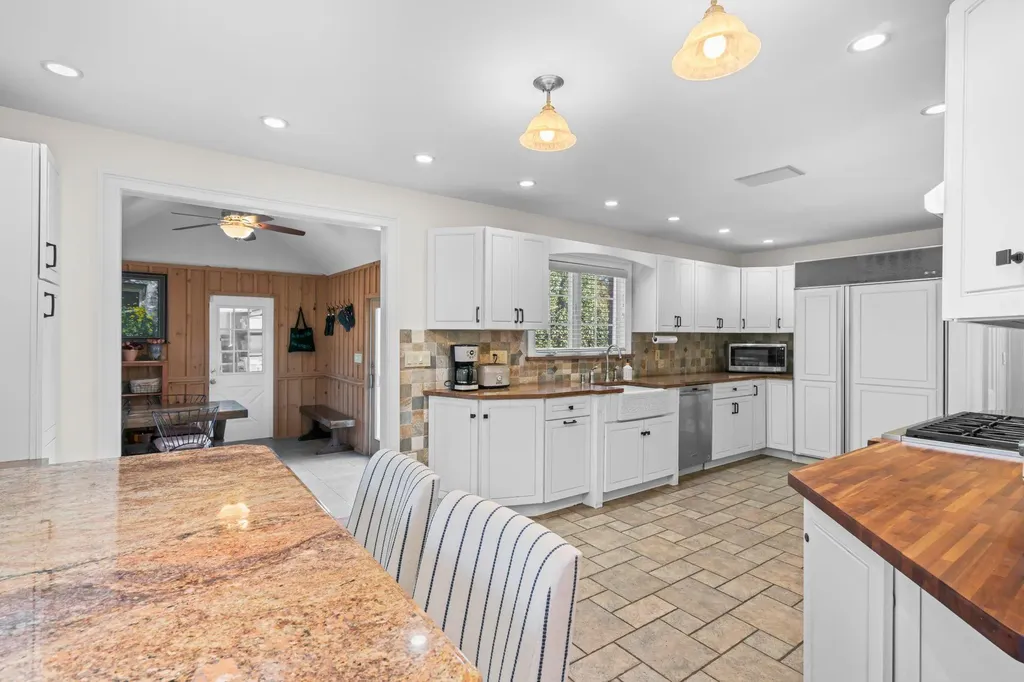 2 Pine Road Syosset NY 11791