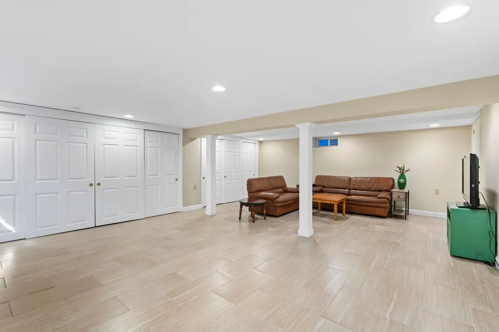 2 Pine Road Syosset NY 11791